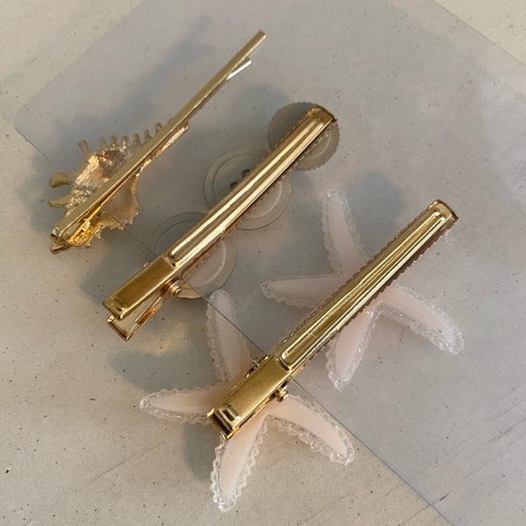 Pack of 2 gold tone hair clips + 1 hair pin (beach/summer/starfish/shell) - Picture 3 of 5